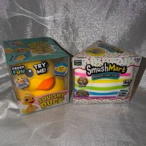 Smush Mart squishy package, including 1 squishy cake, and 1 squishy Duck
